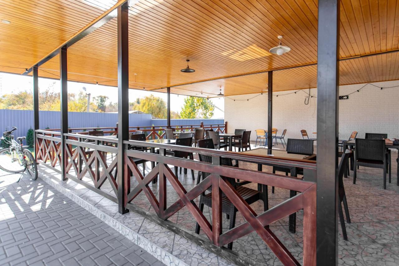 Autolux Hotel Cahul Exterior photo